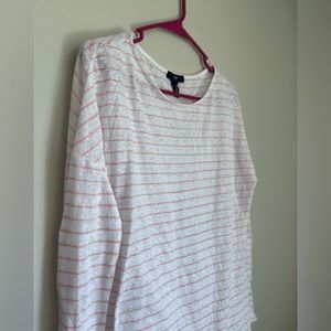 White Gap long sleeve shirt with salmon stripes size xs.